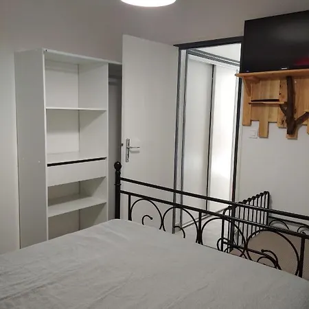 Le Neptuna 50 Metres Reservation Du Samedi Au Samedi En Haute Saison Apartment *