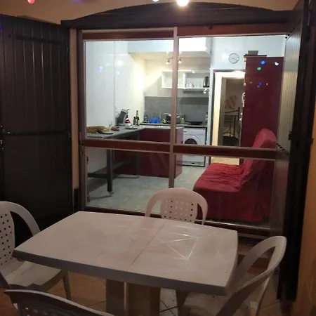Le Neptuna 50 Metres Reservation Du Samedi Au Samedi En Haute Saison Apartment *